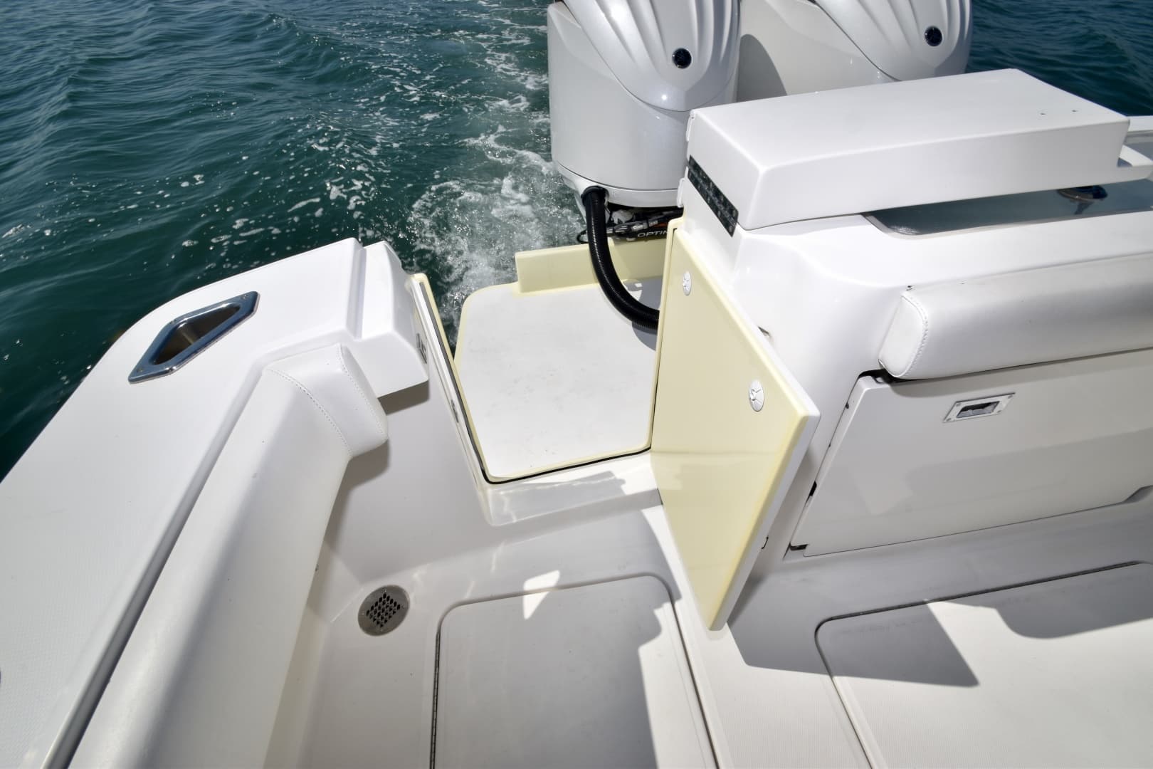 2018 Albemarle 29 Express