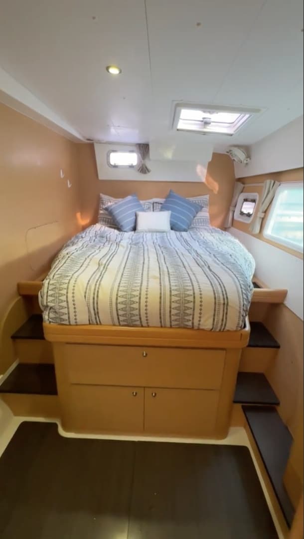 2014 Lagoon 421