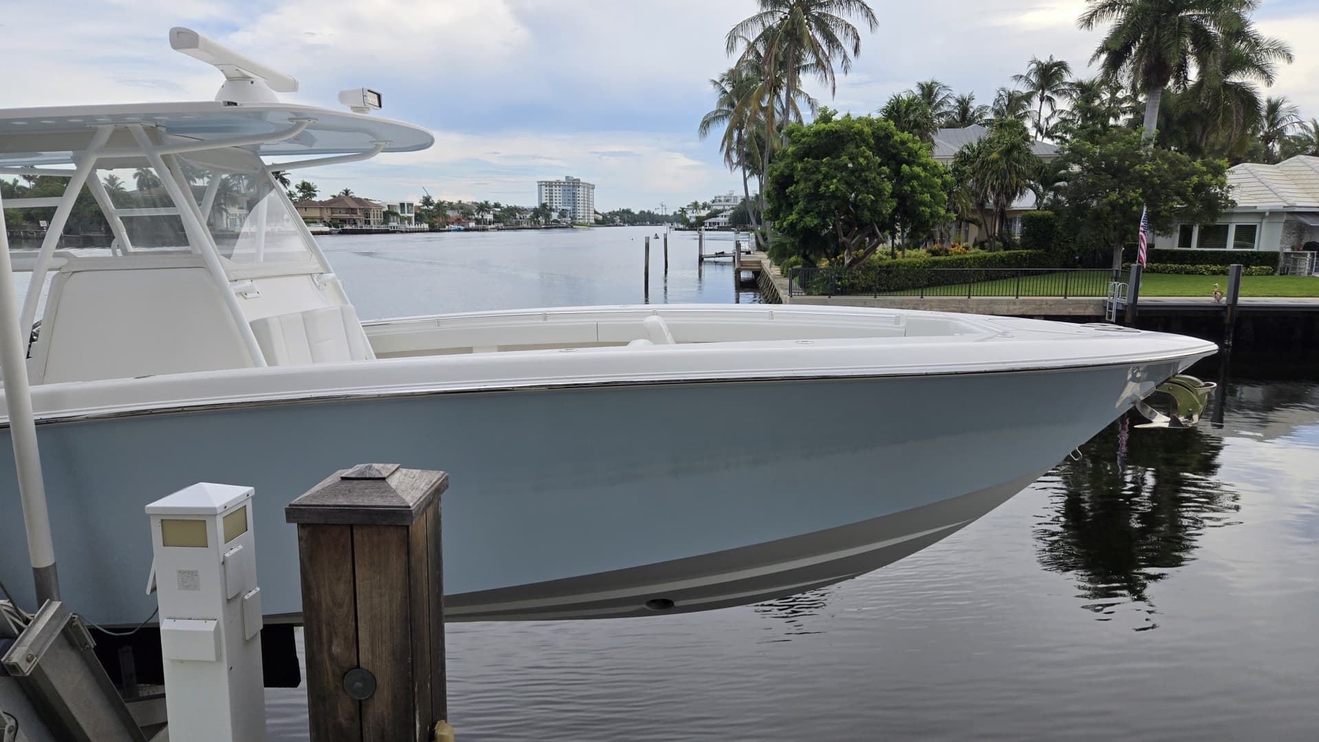 2018 Invincible 39 Open