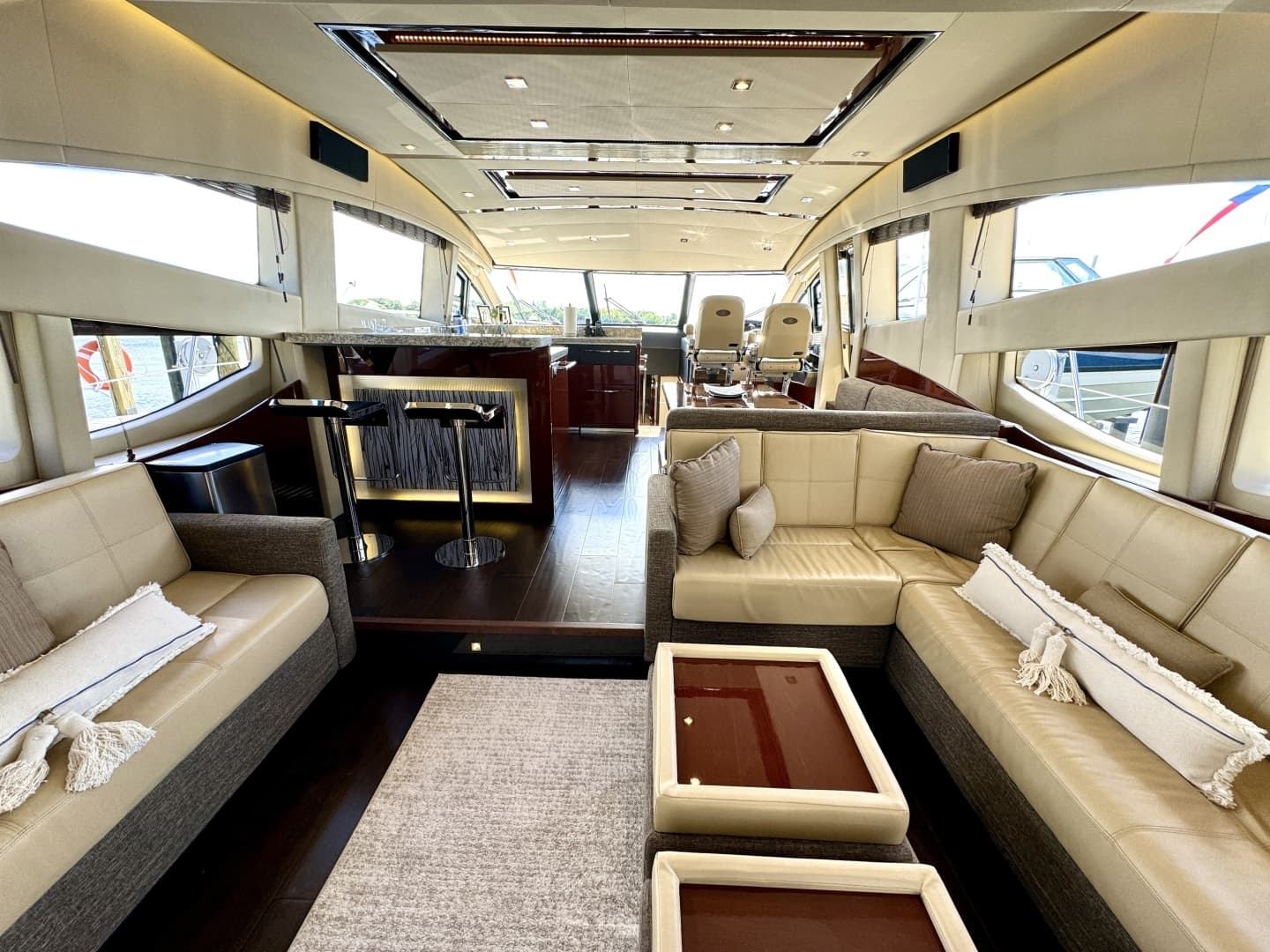2017 Sea Ray L650 Fly
