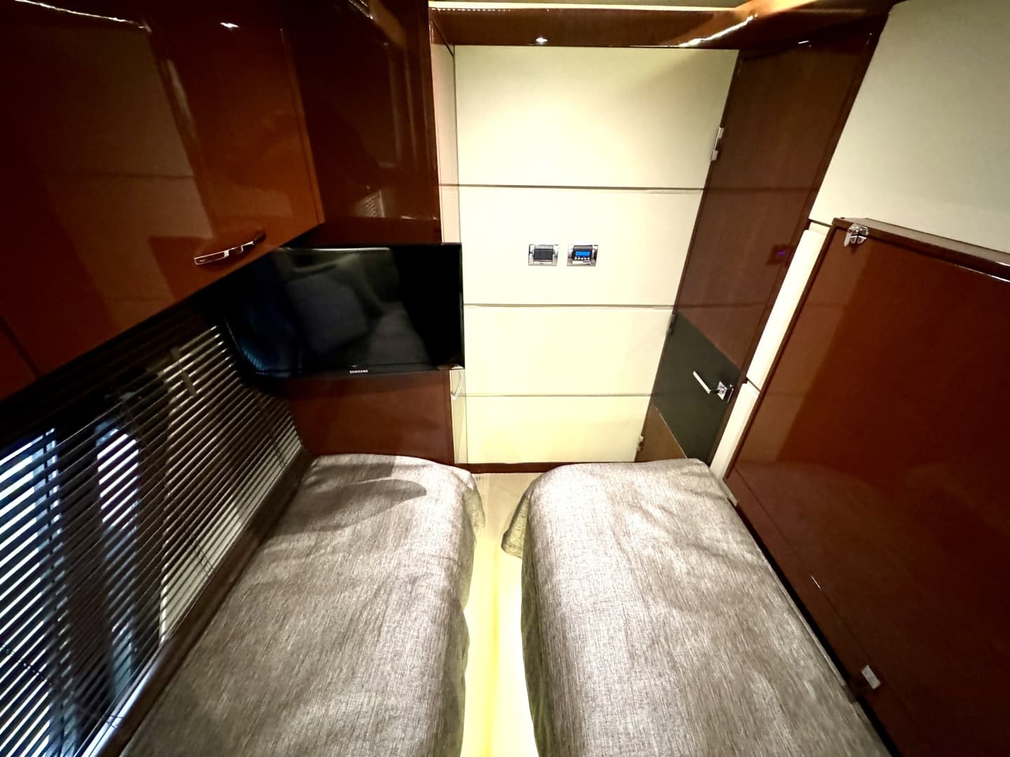 2017 Sea Ray L650 Fly