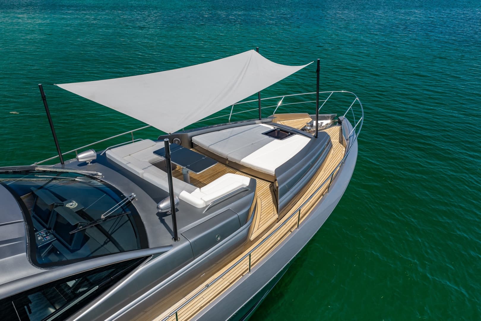 2019 Pershing 8X