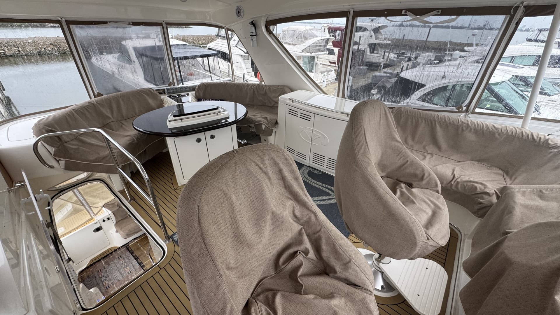 2009 Silverton 52 Ovation