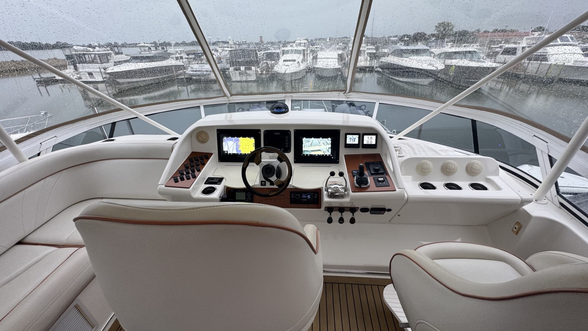 2009 Silverton 52 Ovation