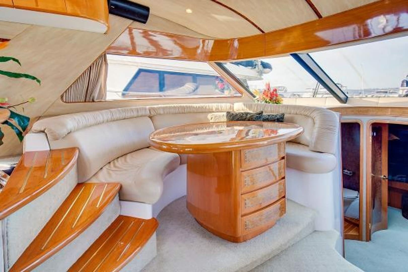 Helm Seating