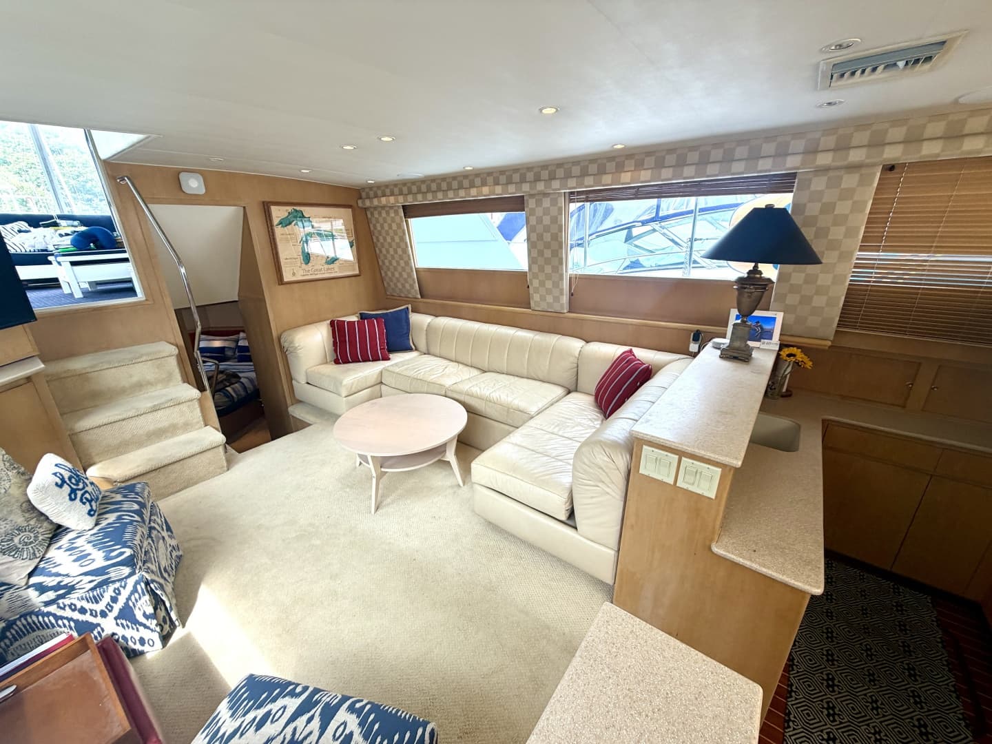 1999 Hatteras 52 Cockpit Motor Yacht