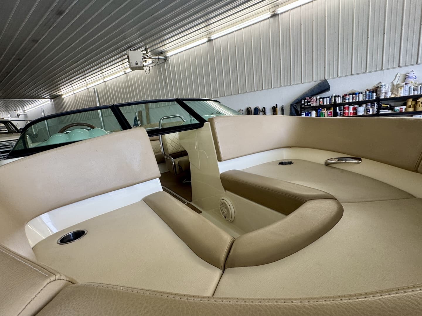 2016 Chris-Craft Carina 21