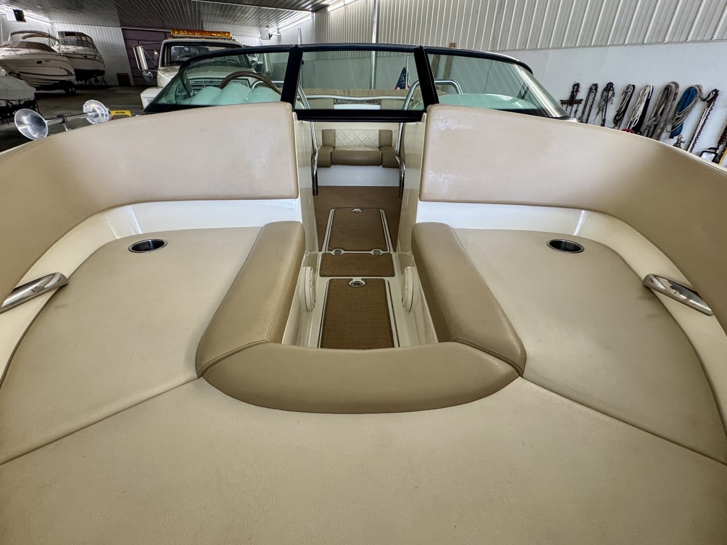 2016 Chris-Craft Carina 21