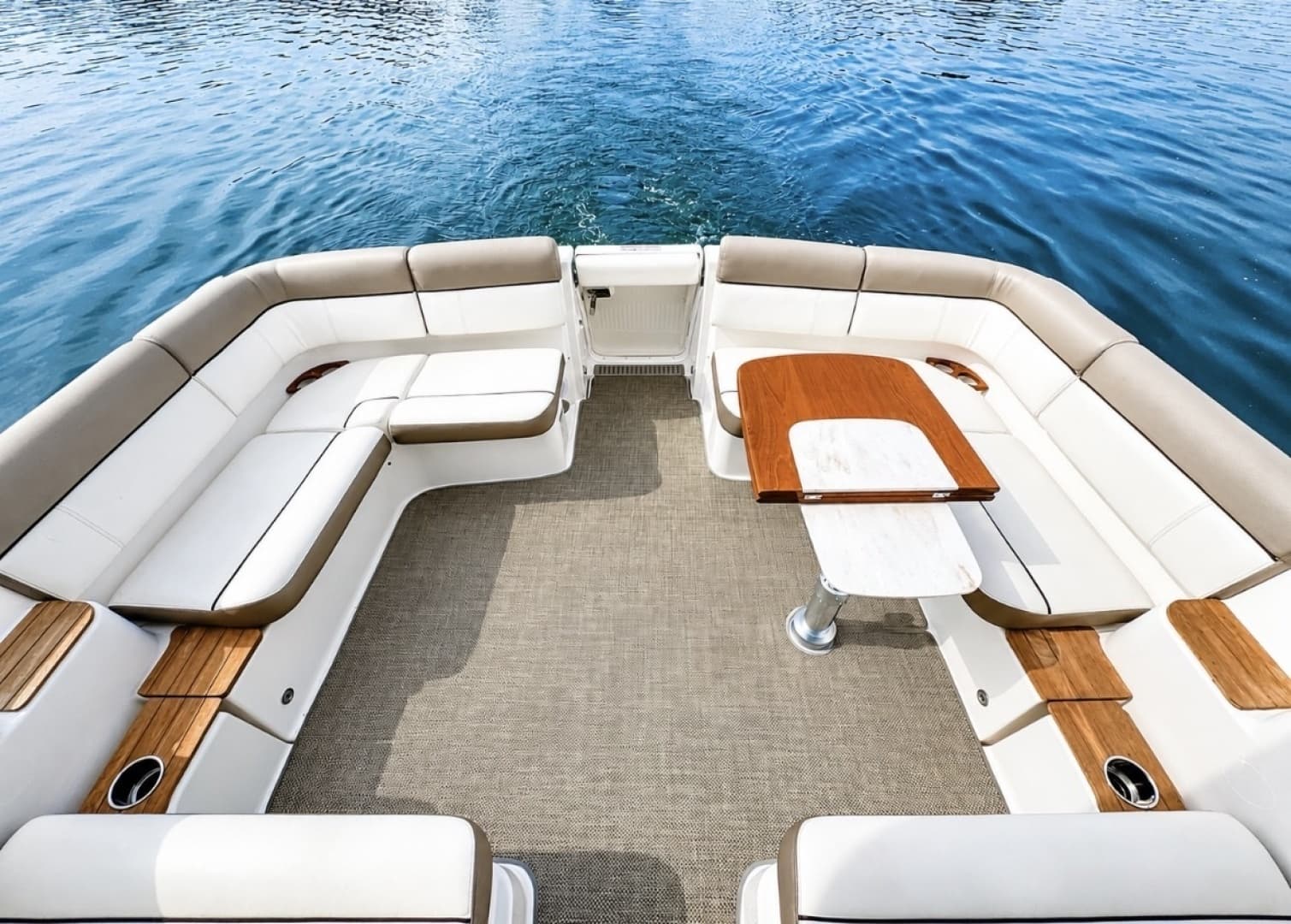 2015 Tiara Yachts 3100 Coronet