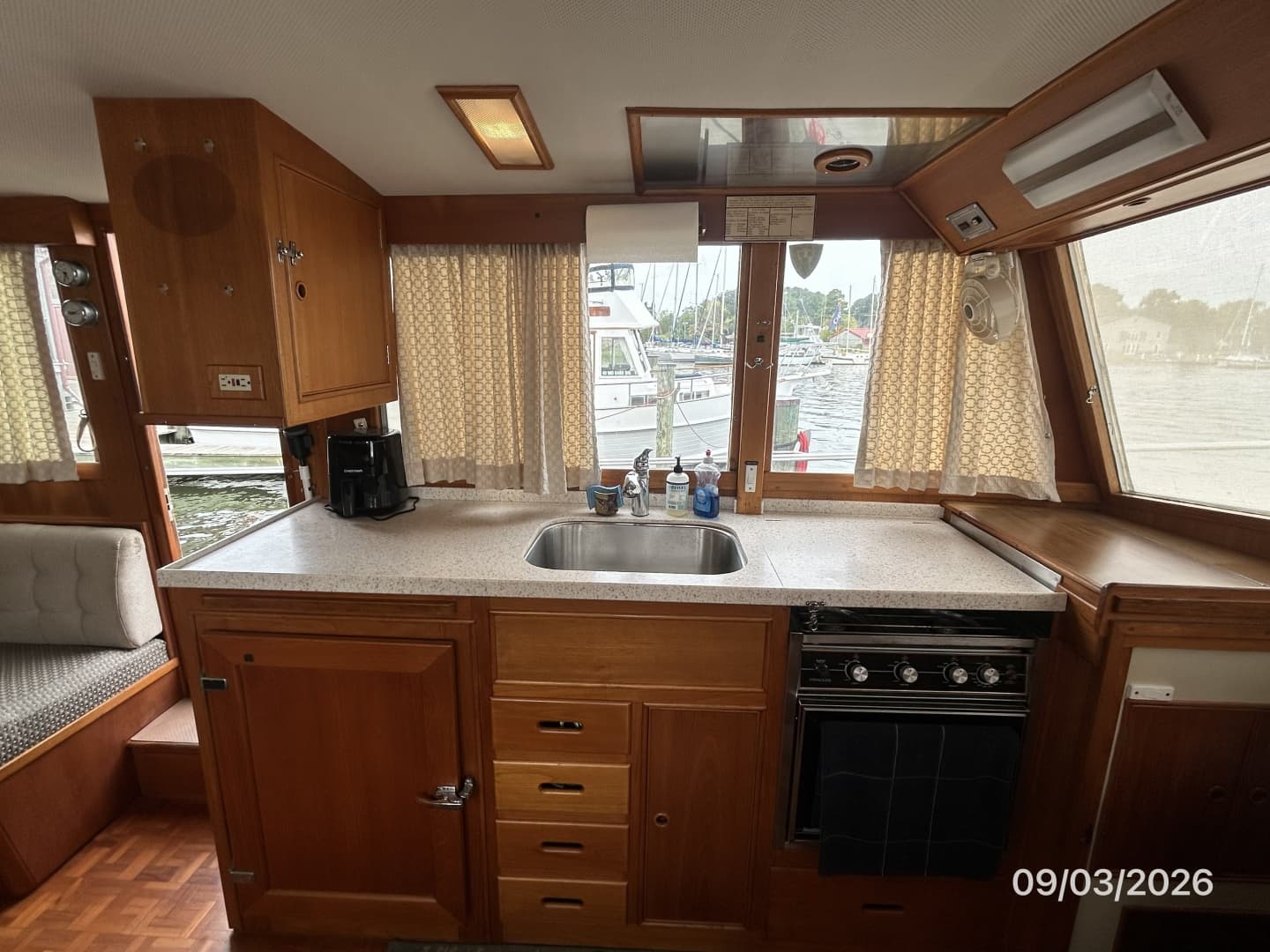 42' Grand Banks galley2