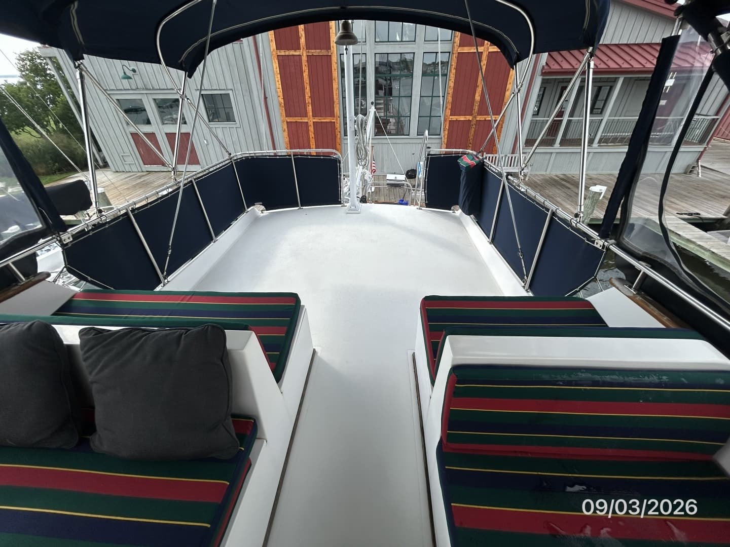 42' Grand Banks flybridge aft