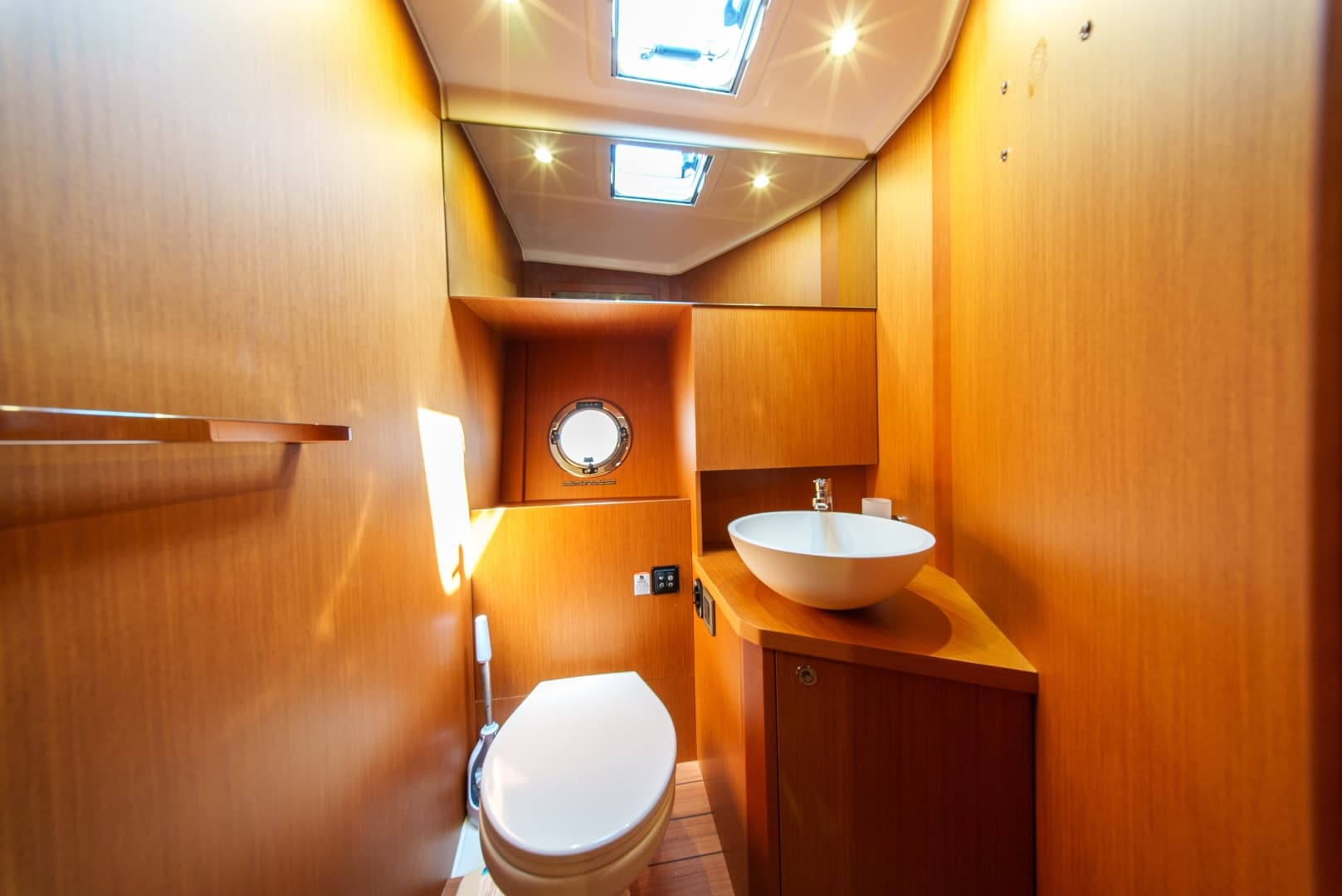 2026 Beneteau Swift Trawler 54