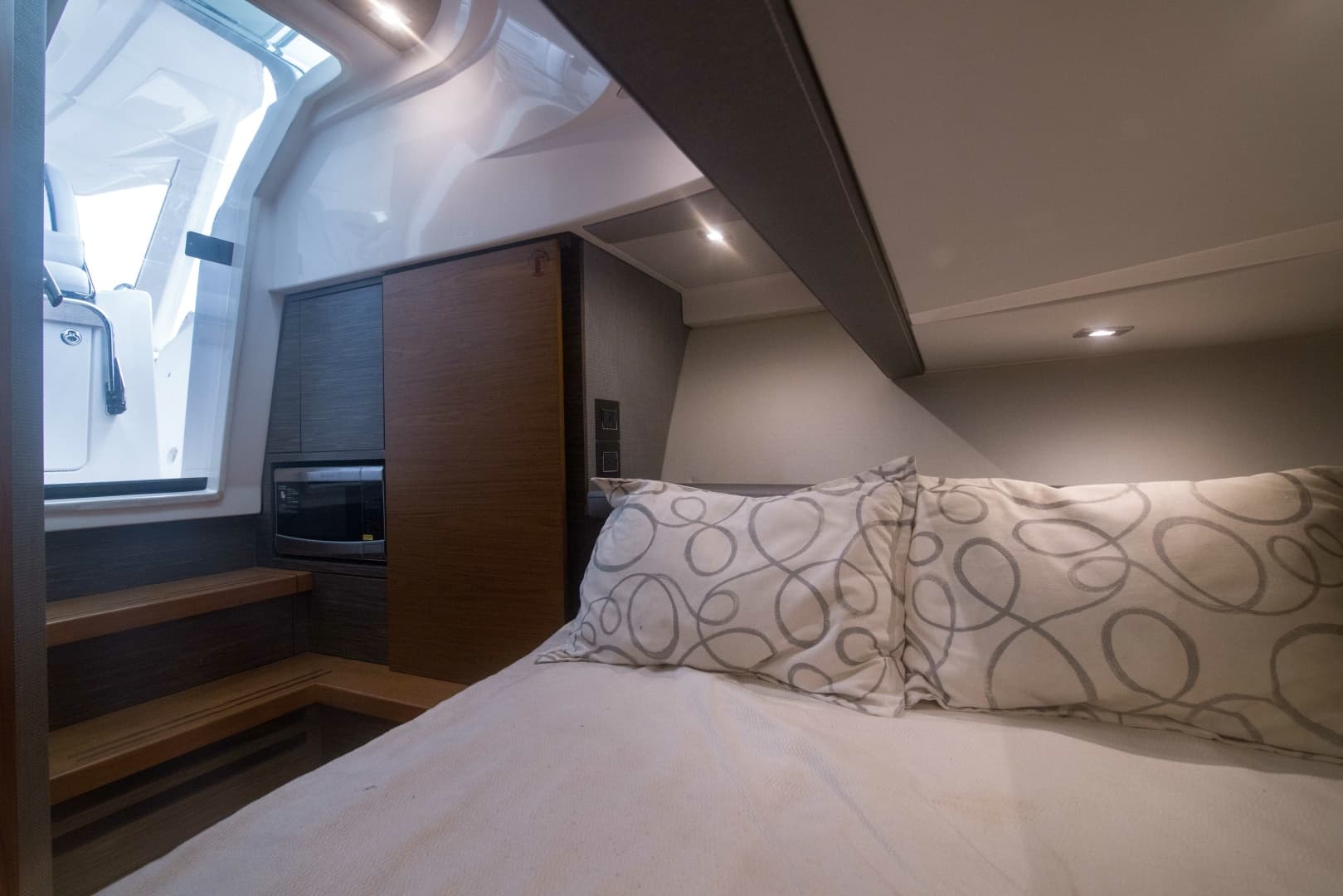 Tiara Yachts 38LS - One One