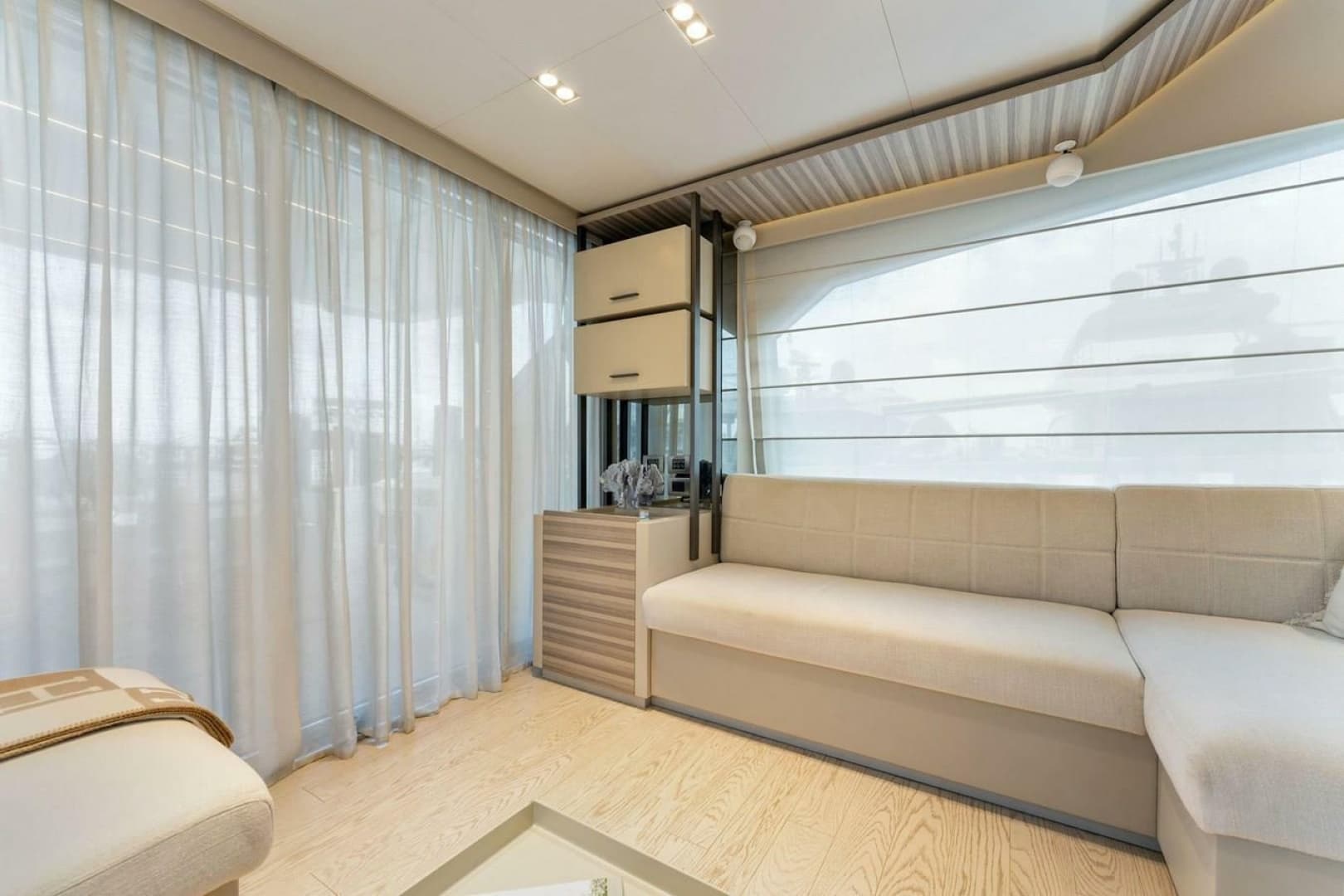 2020 Ferretti Yachts 670 Motoryacht