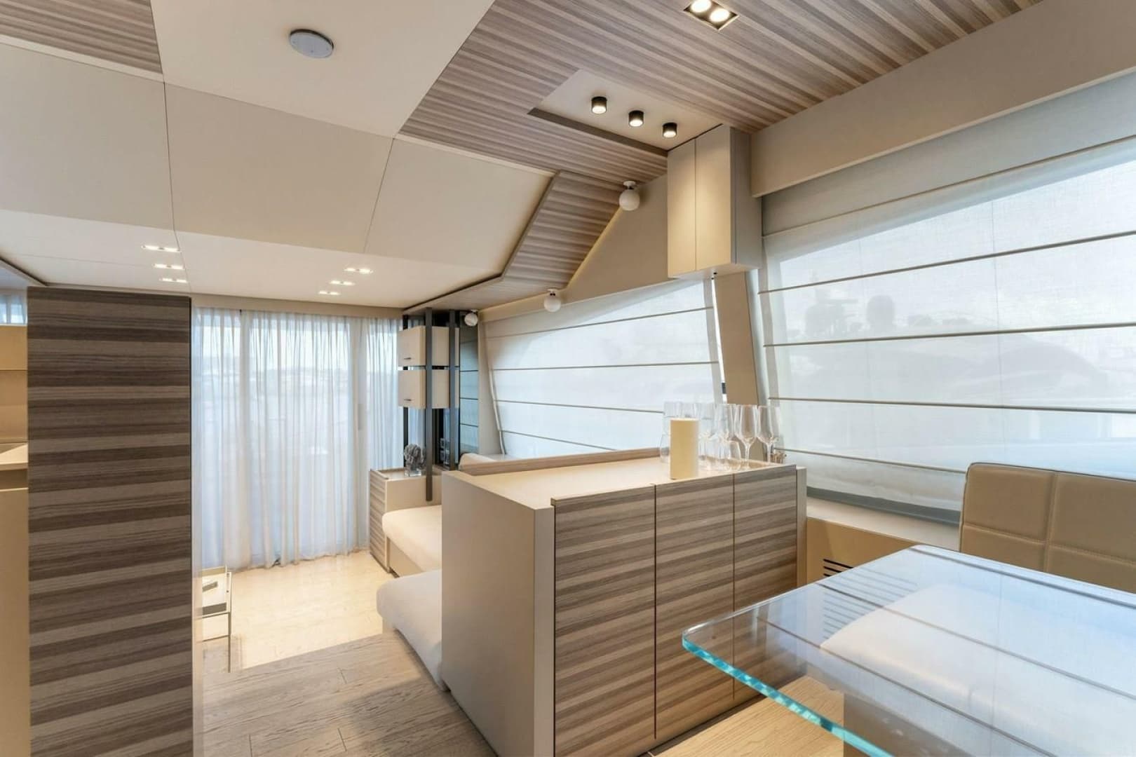 2020 Ferretti Yachts 670 Motoryacht