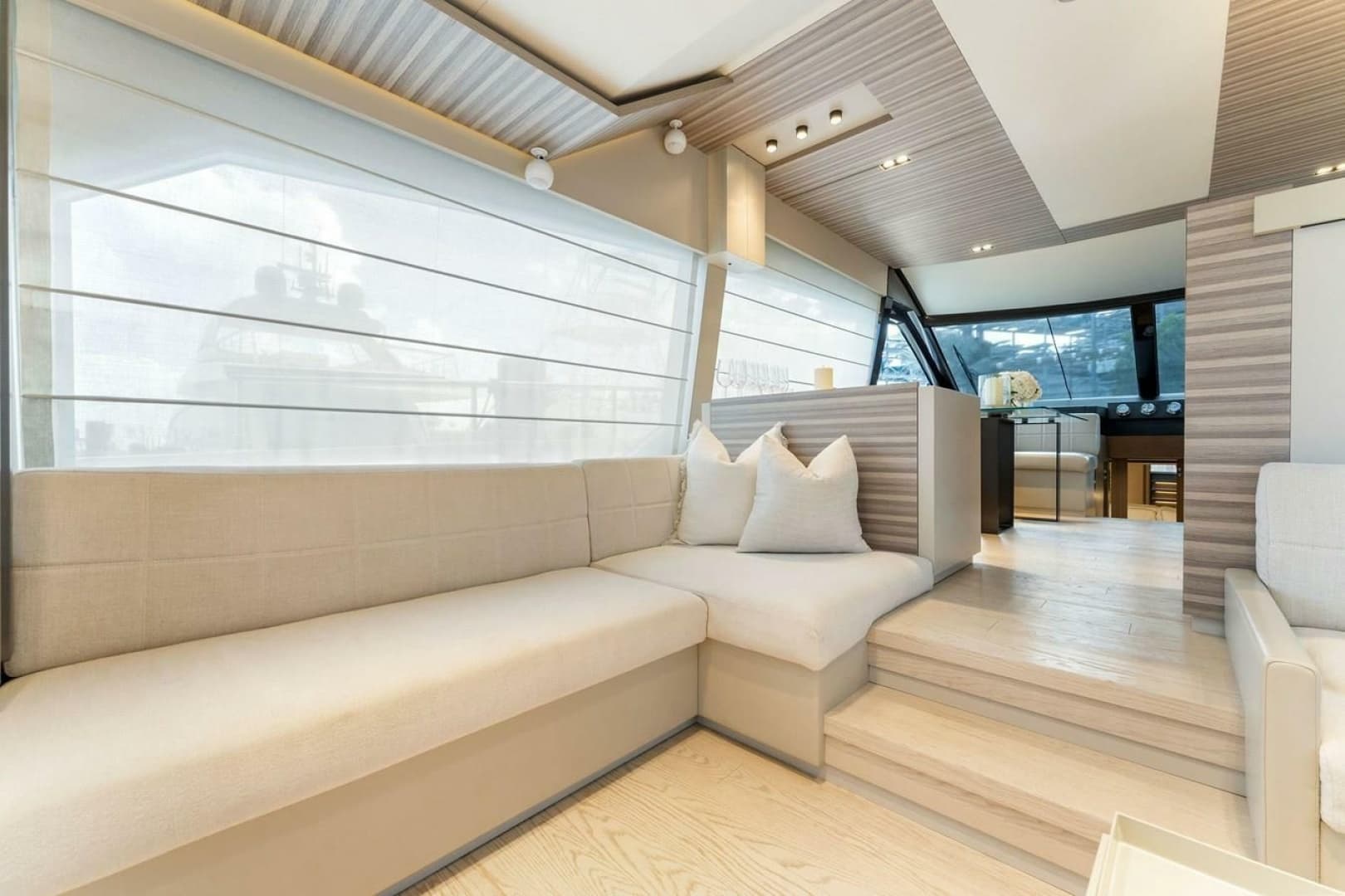 2020 Ferretti Yachts 670 Motoryacht