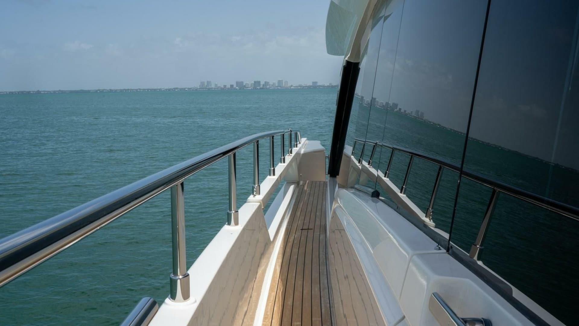 2020 Ferretti Yachts 670 Motoryacht