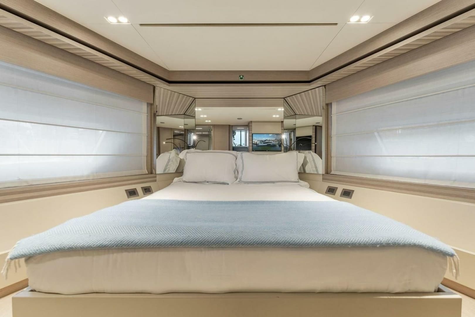 2020 Ferretti Yachts 670 Motoryacht
