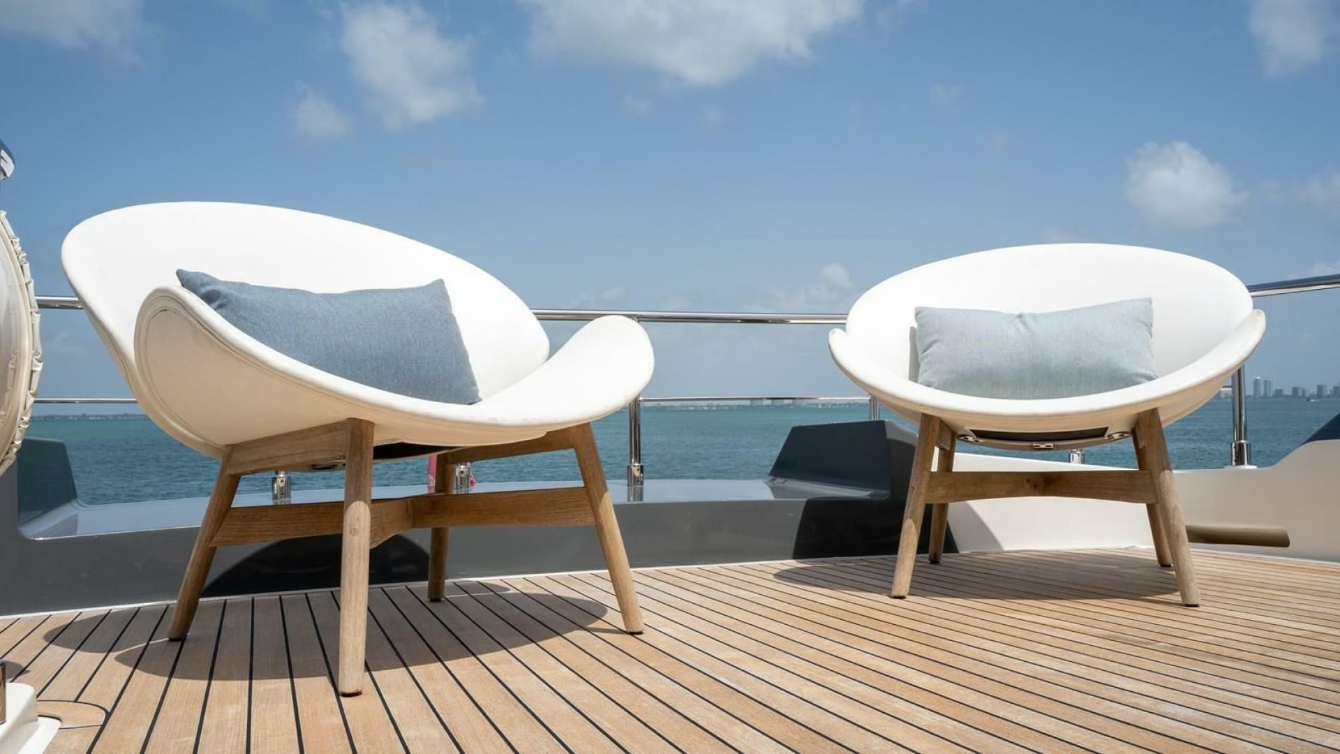 2020 Ferretti Yachts 670 Motoryacht