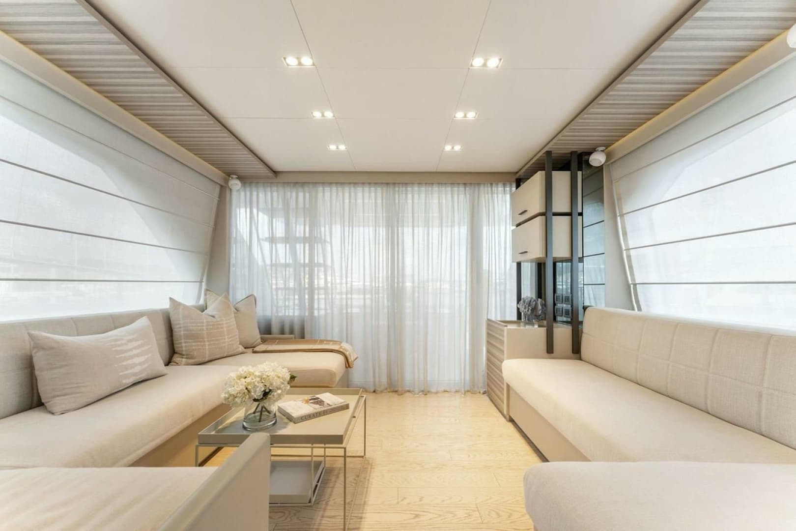 2020 Ferretti Yachts 670 Motoryacht
