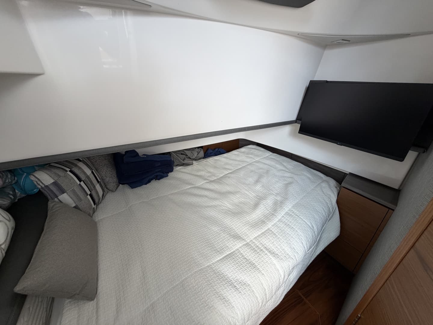 2019 Tiara Yachts 