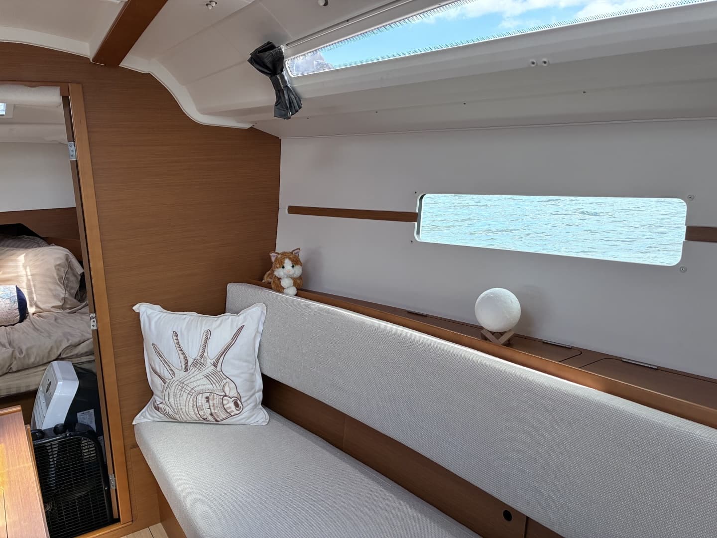 2015 Jeanneau Sun Odyssey 349