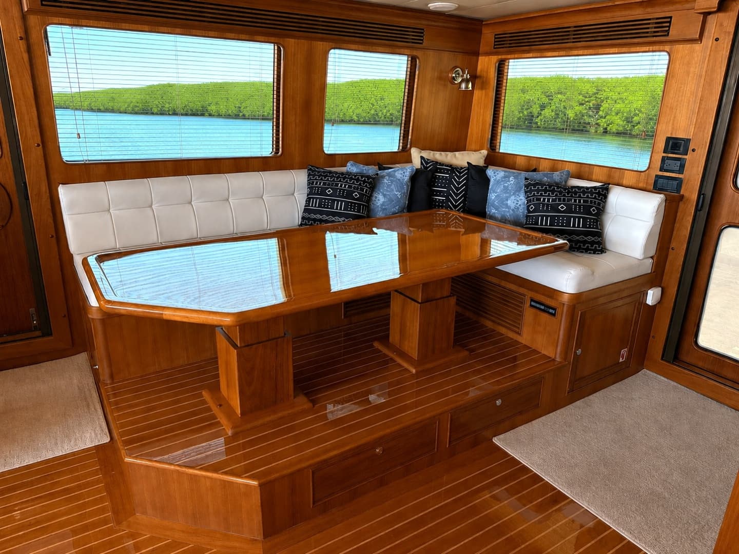 2020 Marlow Explorer 70E-CB