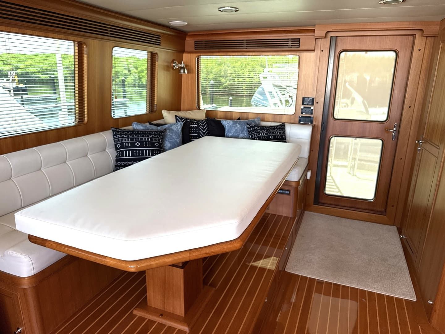 2020 Marlow Explorer 70E-CB