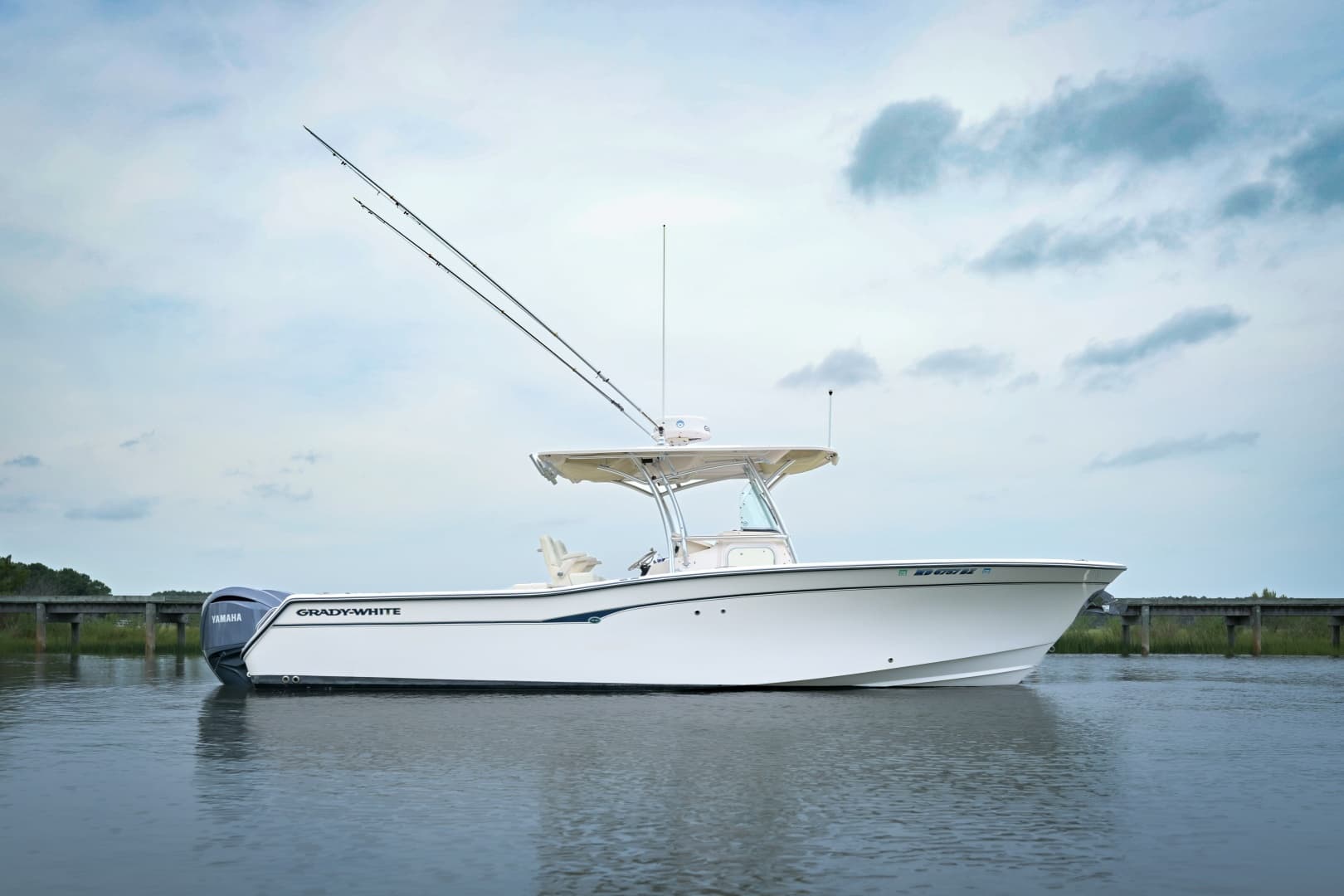 2008 Grady-White 306 Bimini