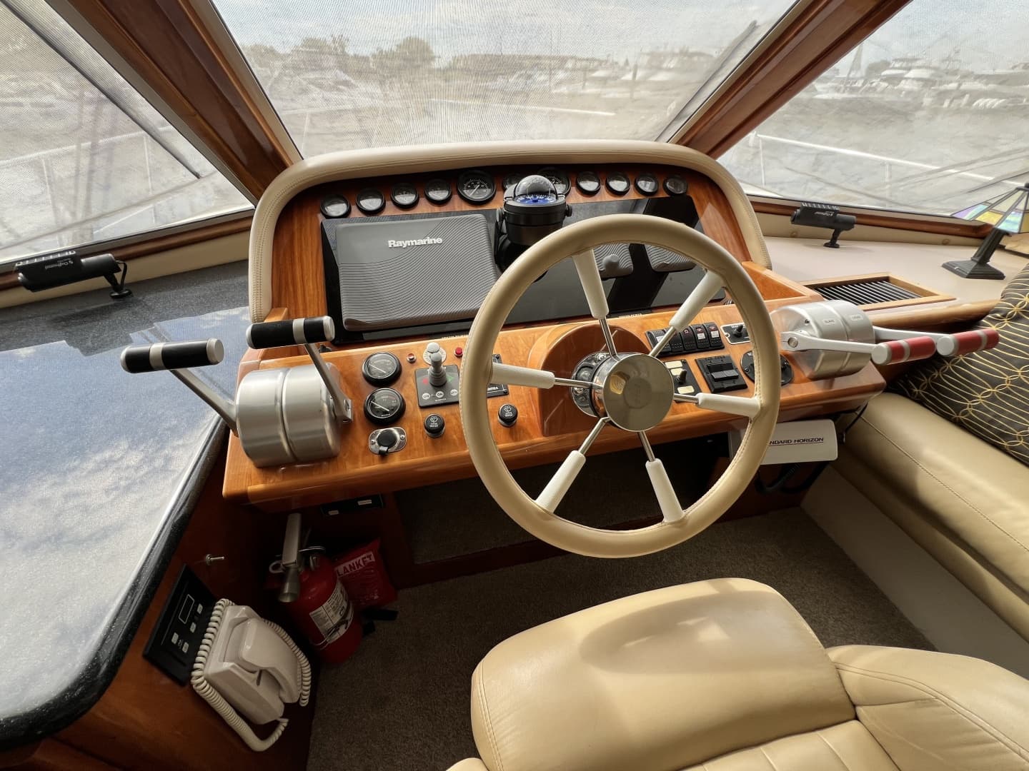 2004 Navigator 4400