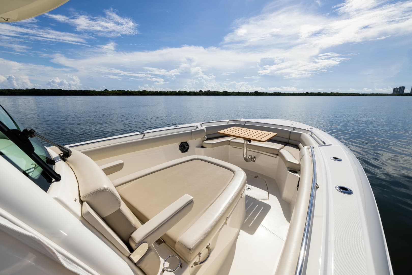 2024 Boston Whaler 330 Outrage