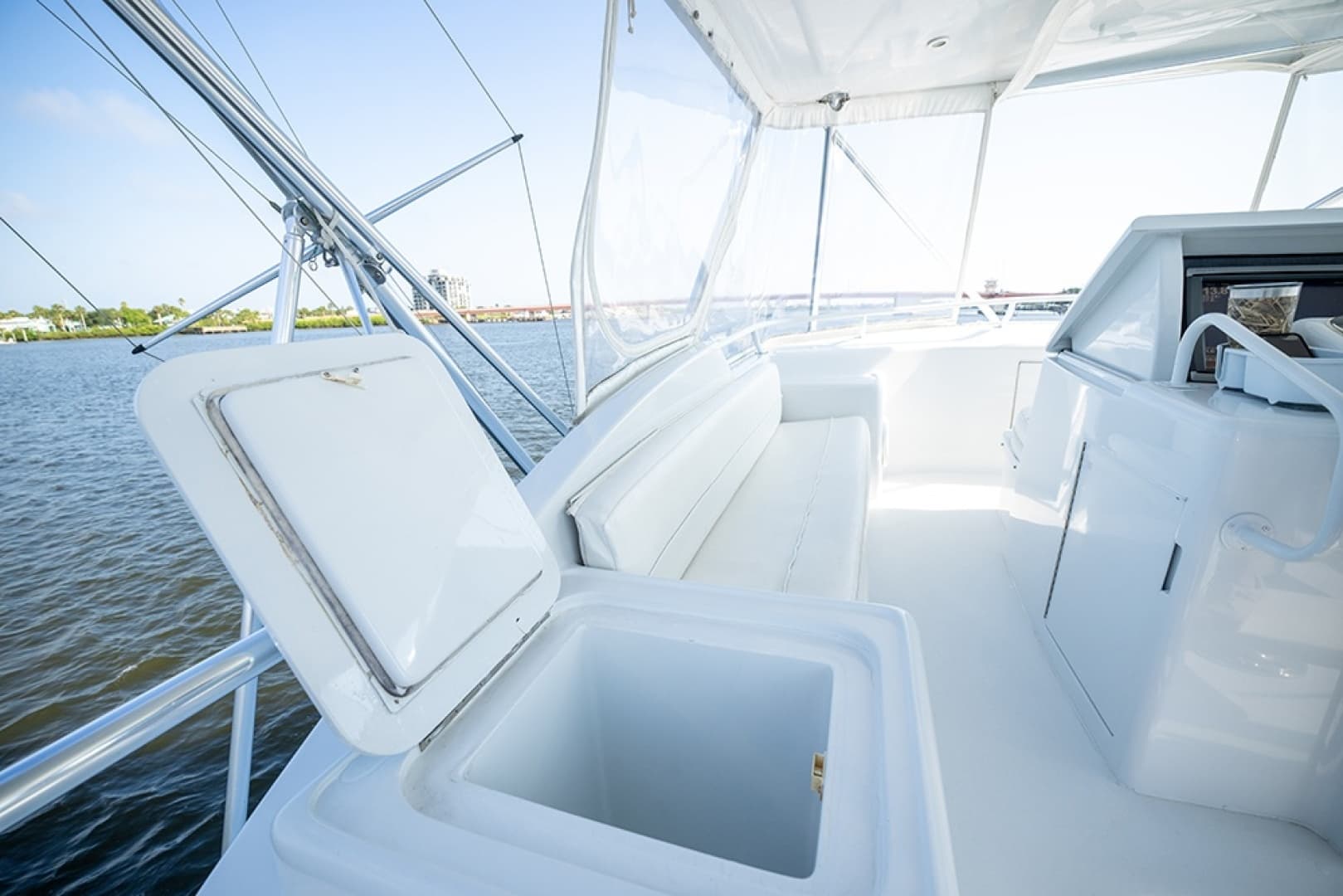 Storage at the flybridge