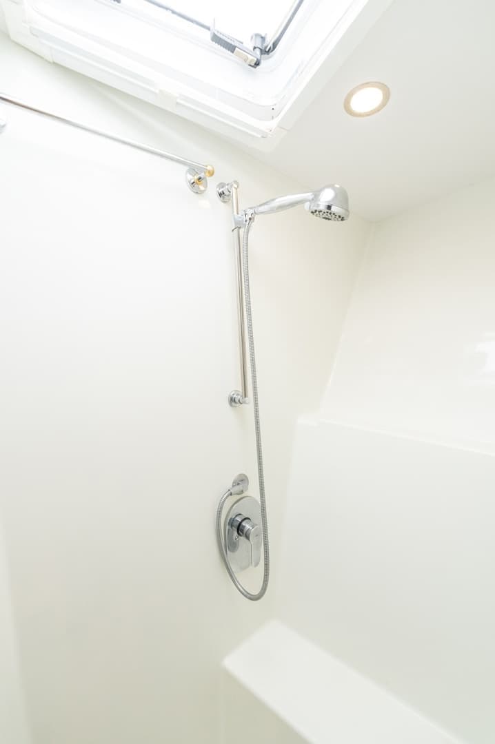Guest shower