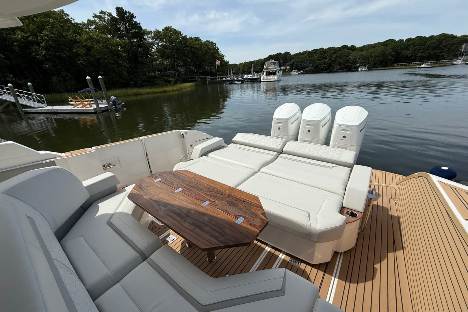 2022 Tiara Yachts 48 LS