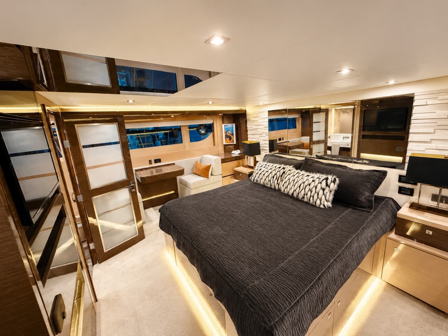 2019 Cruisers 60 FLY
