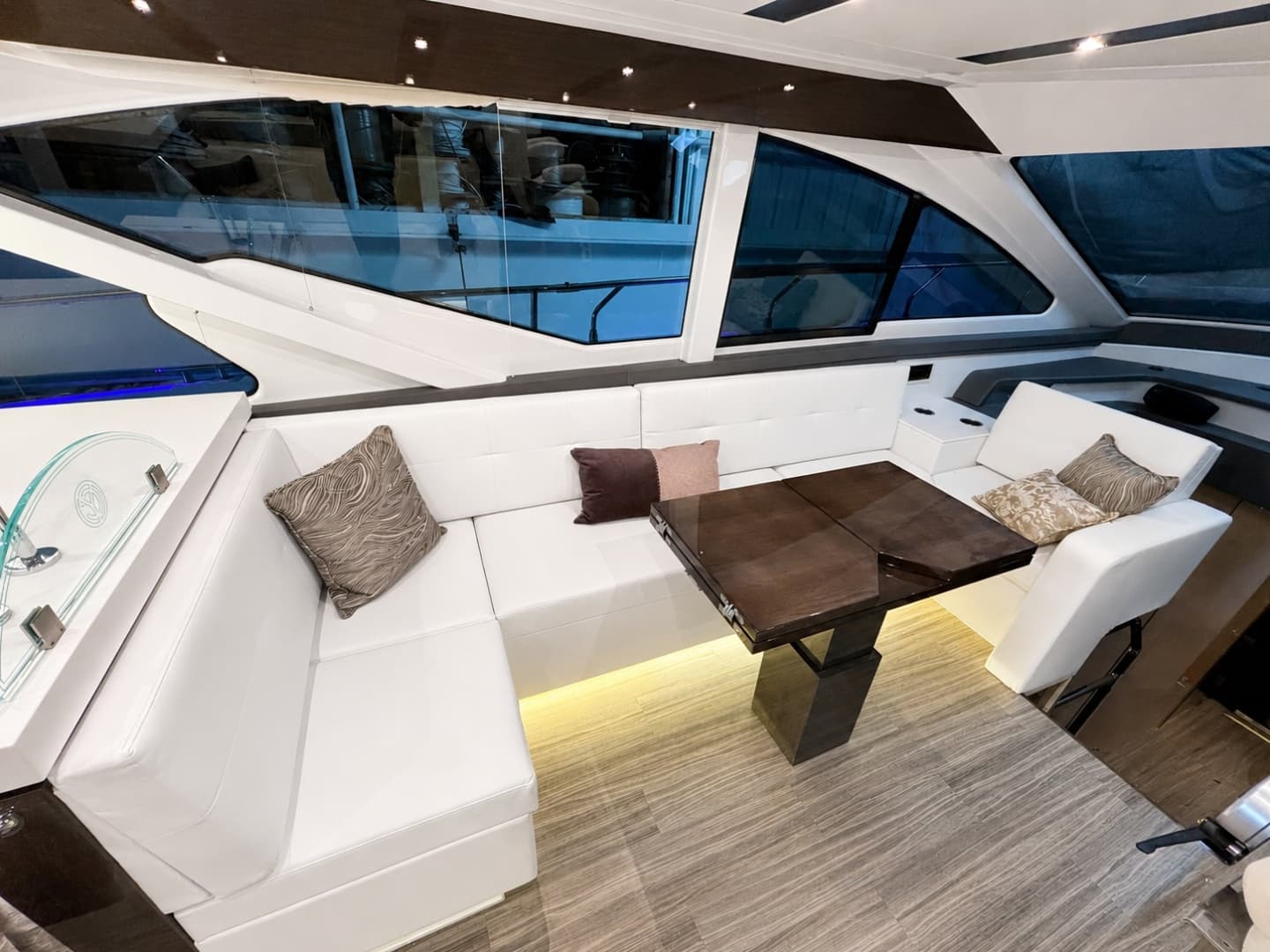 2019 Cruisers 60 FLY