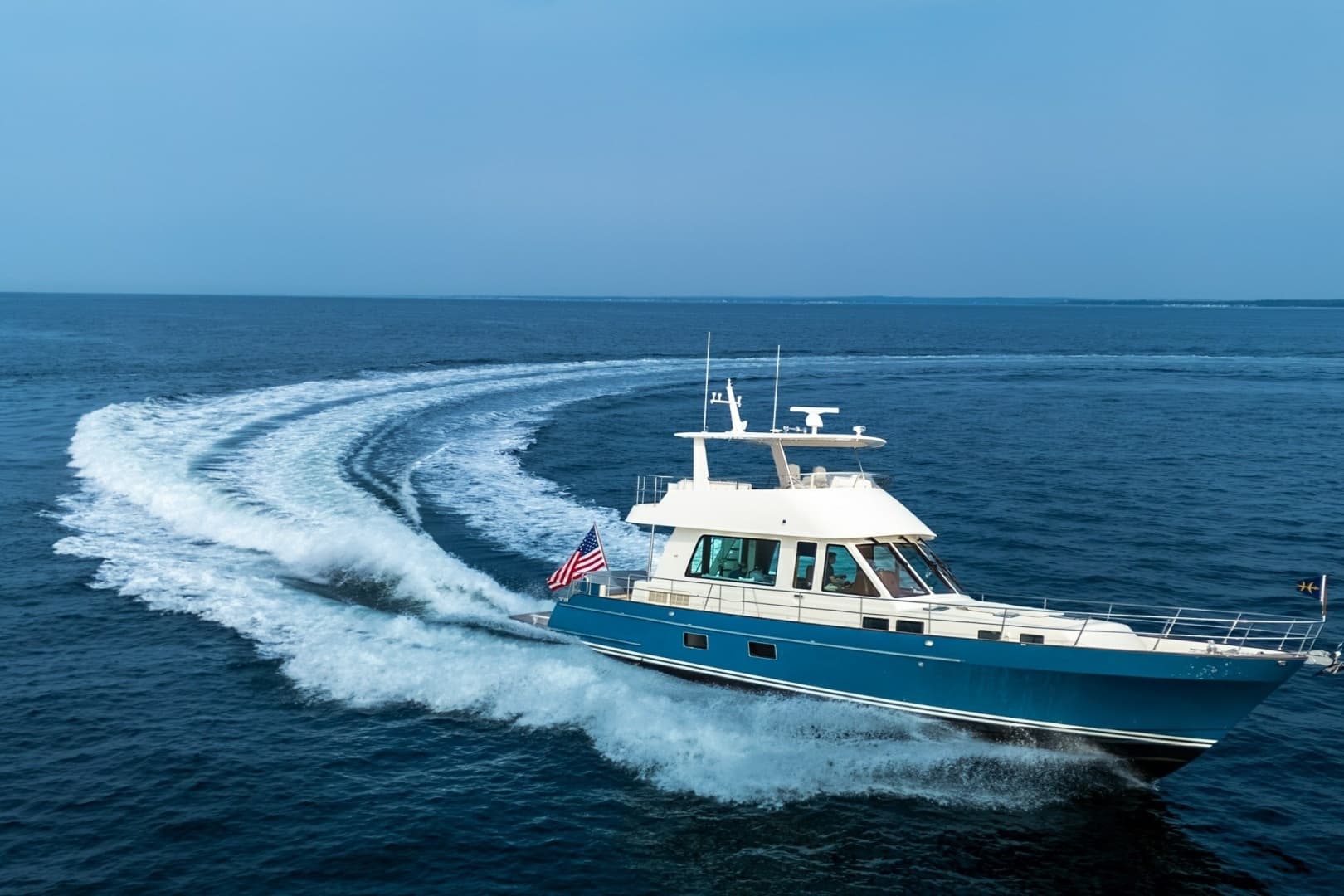 2027 Hunt Yachts 56 Flybridge
