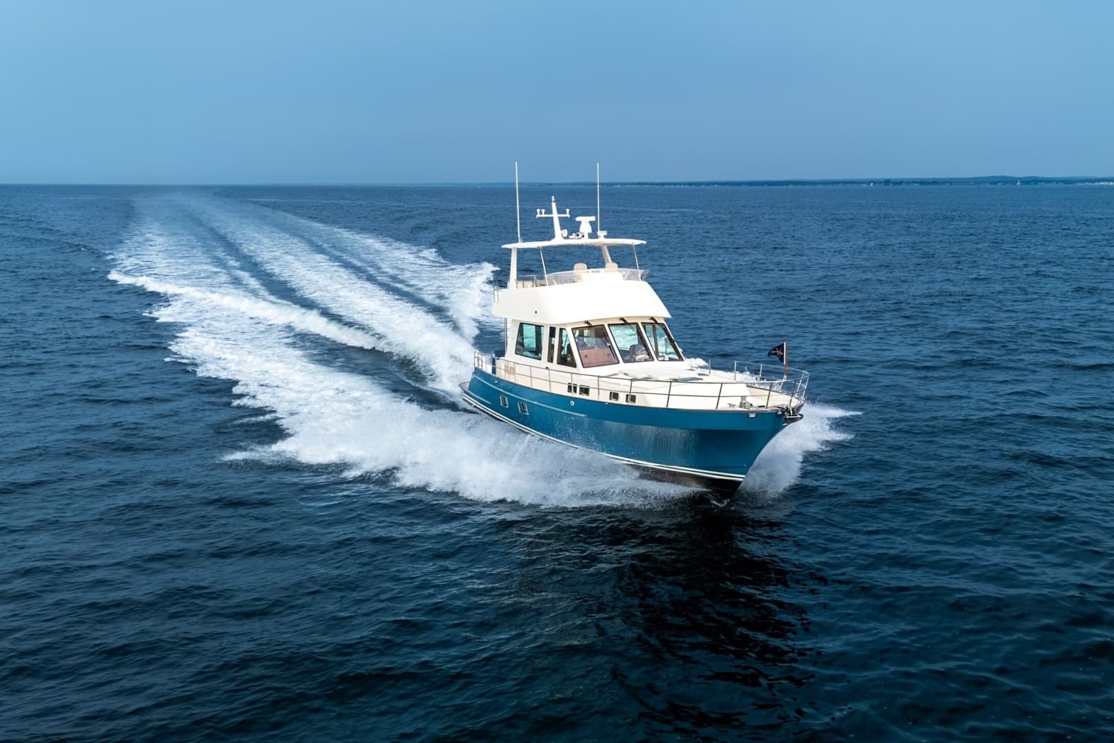2027 Hunt Yachts 56 Flybridge