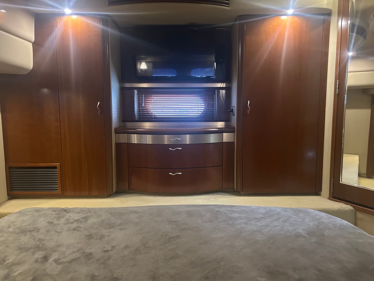 2005 Sea Ray 550 SEDAN BRIDGE