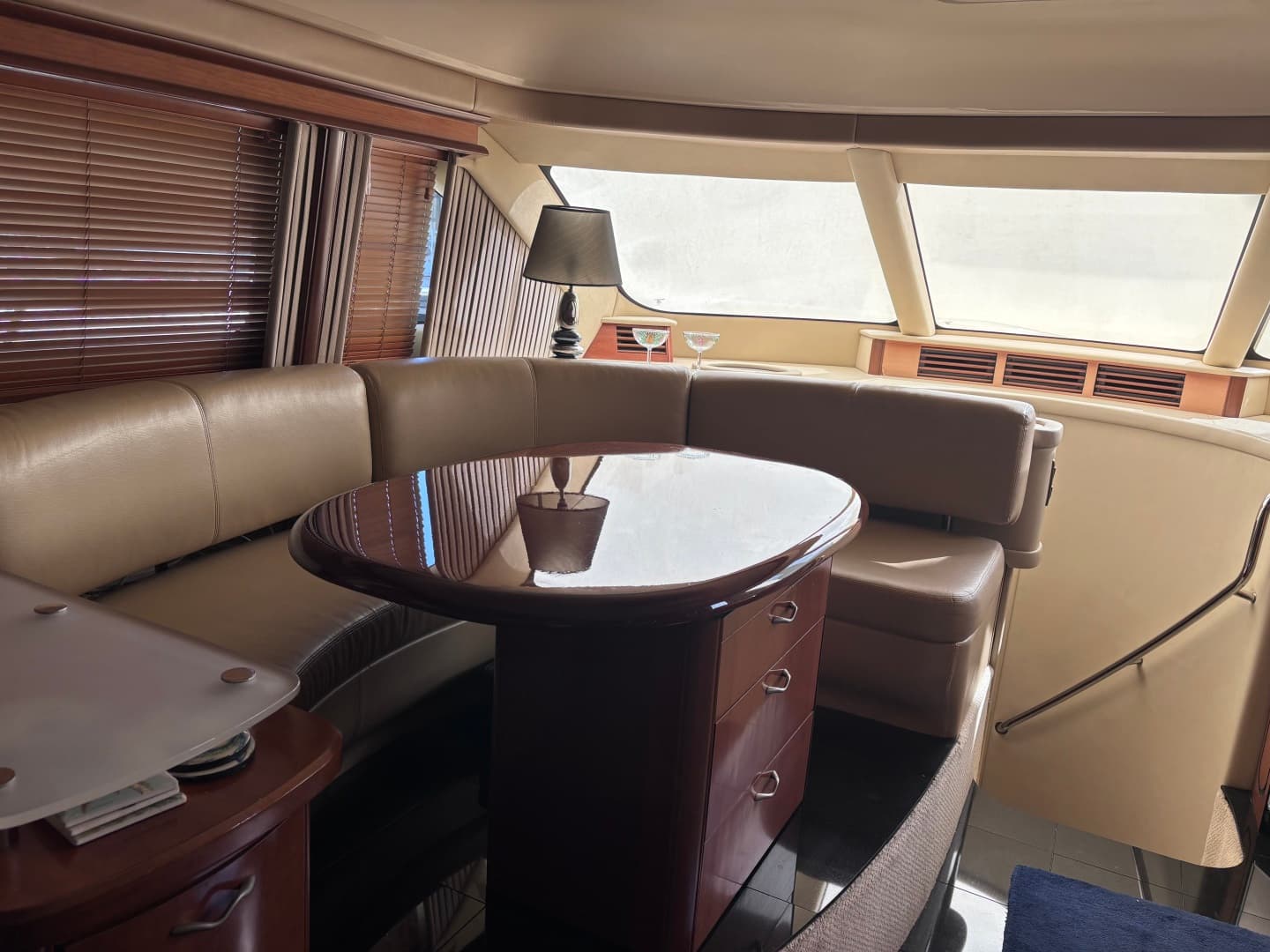 2005 Sea Ray 550 SEDAN BRIDGE