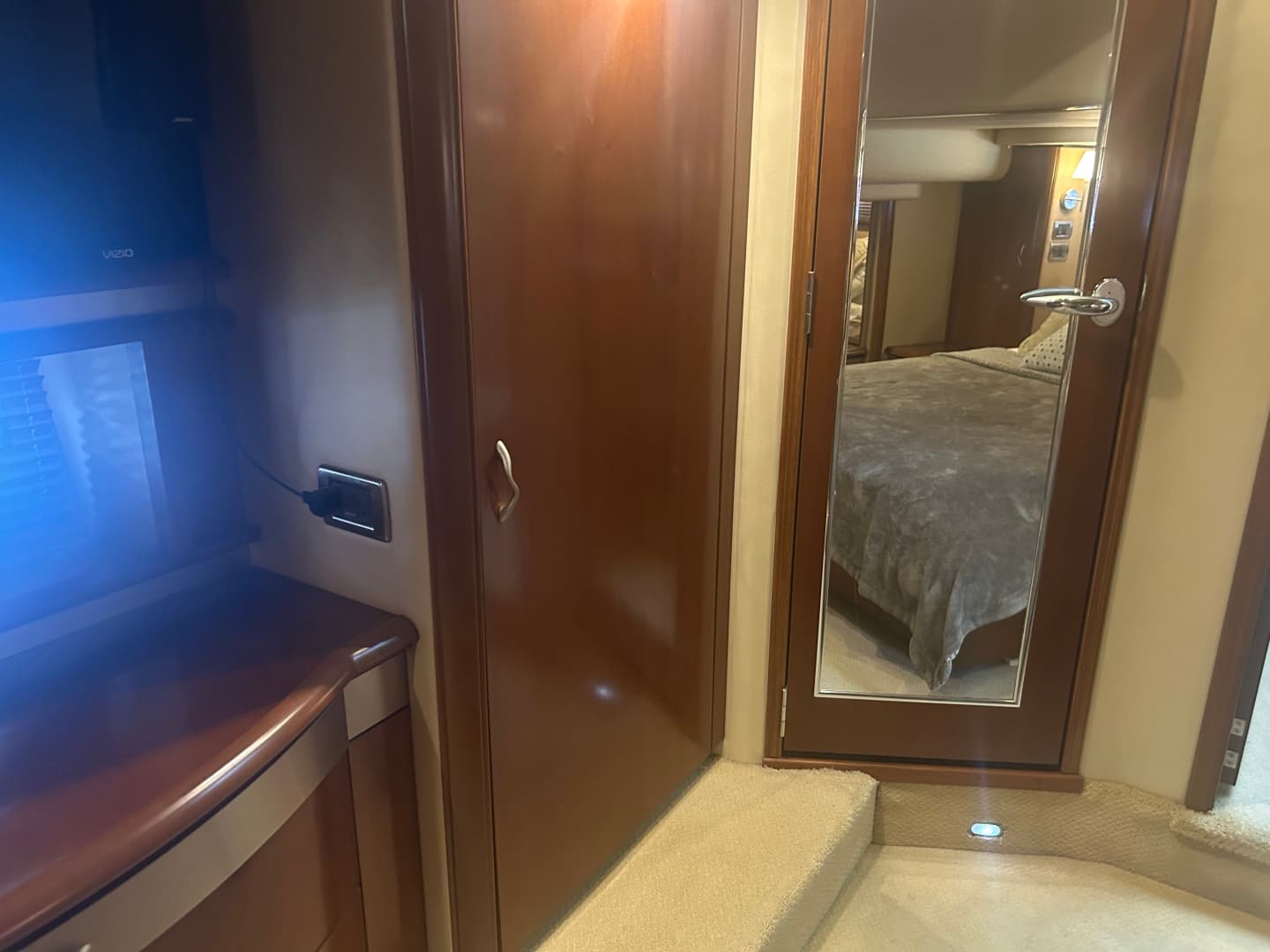 2005 Sea Ray 550 SEDAN BRIDGE