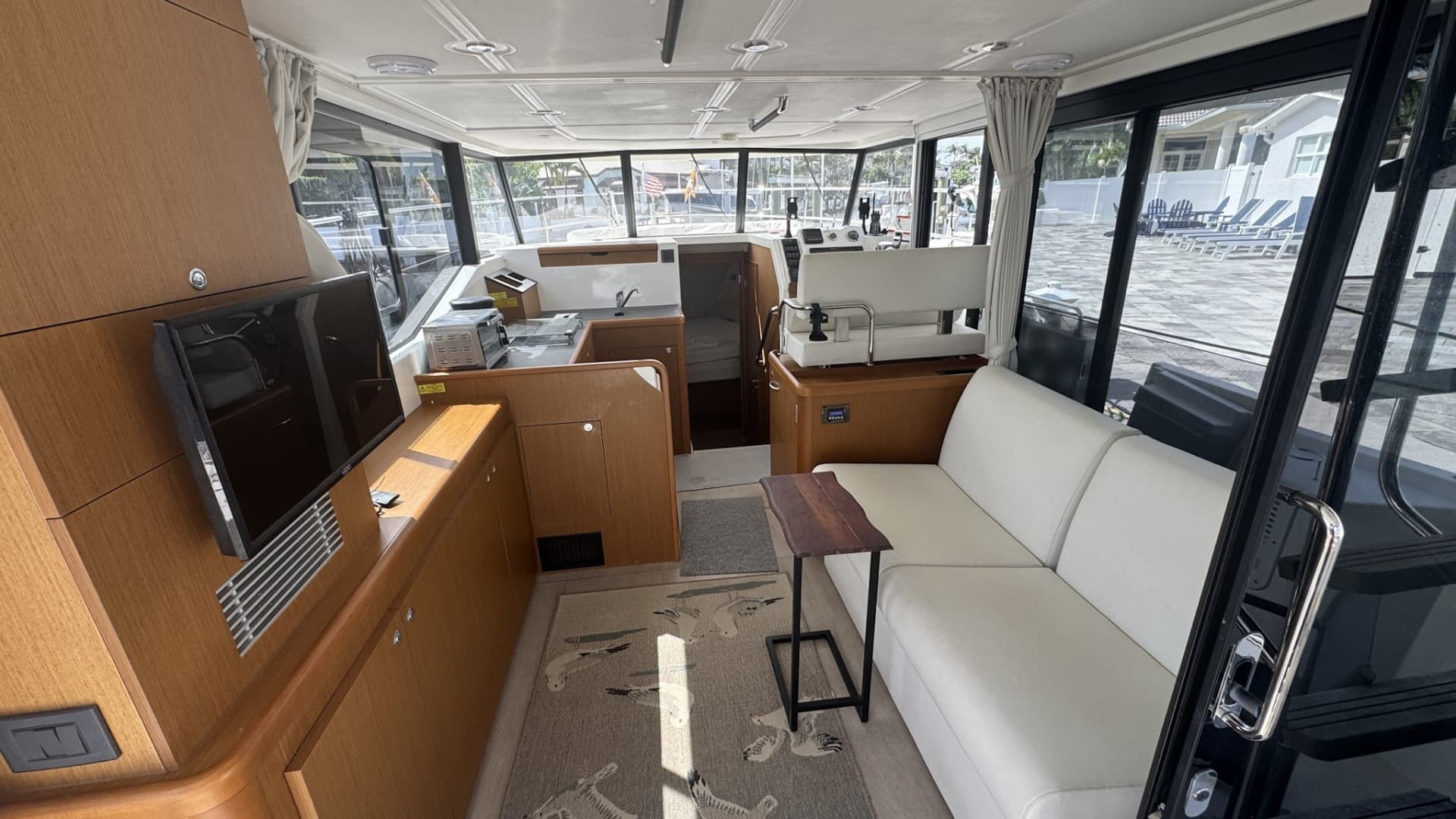 Salon Forward View