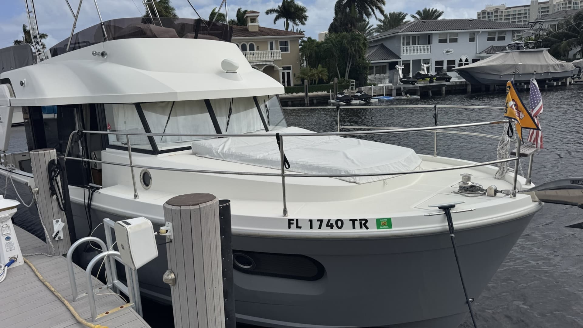 Exterior Starboard View