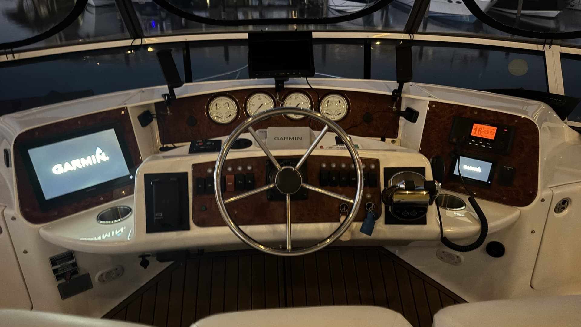 Flybridge Helm Station