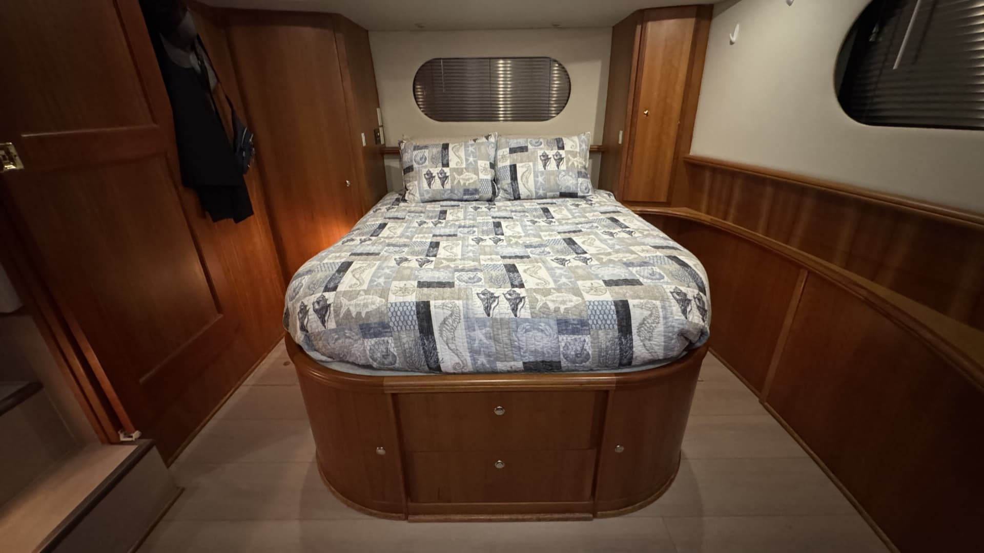 Aft Owner's Suite