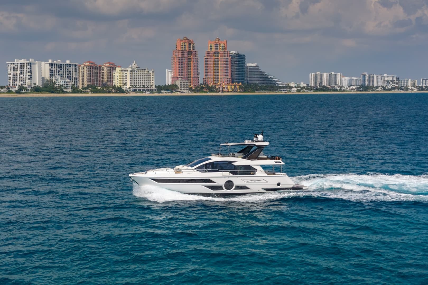2023 Aicon 66 Vivere