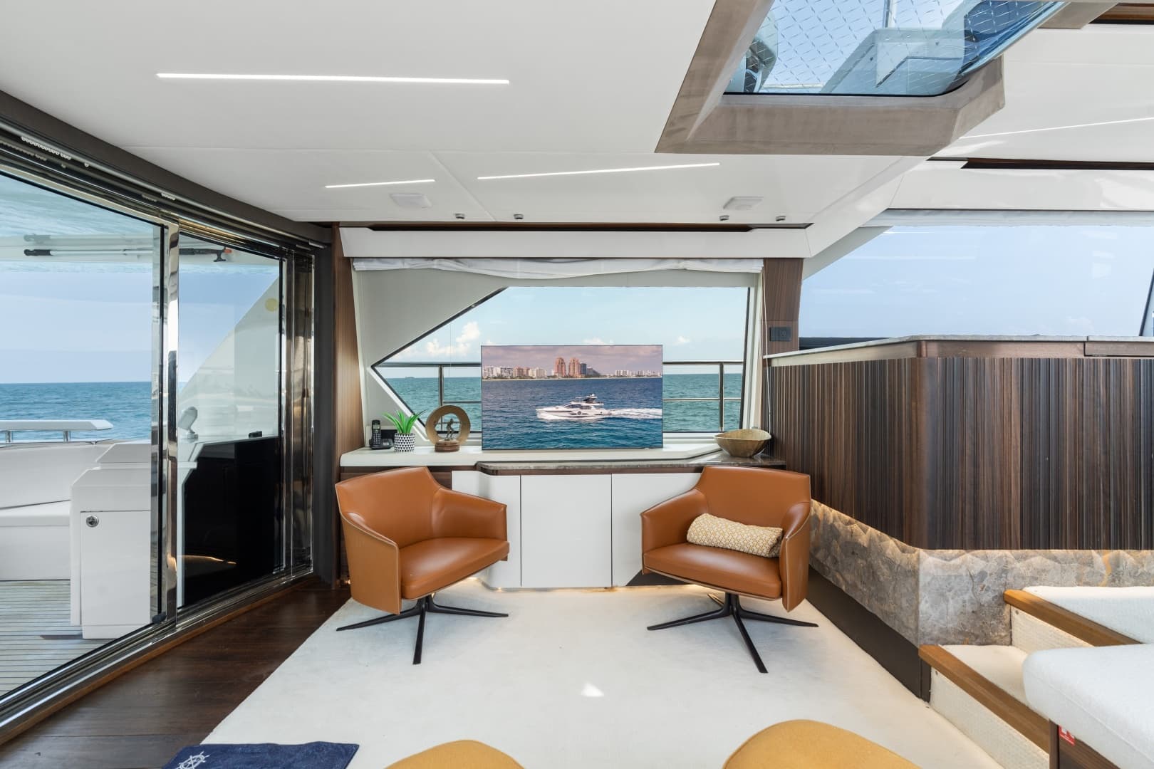 2023 Aicon 66 Vivere