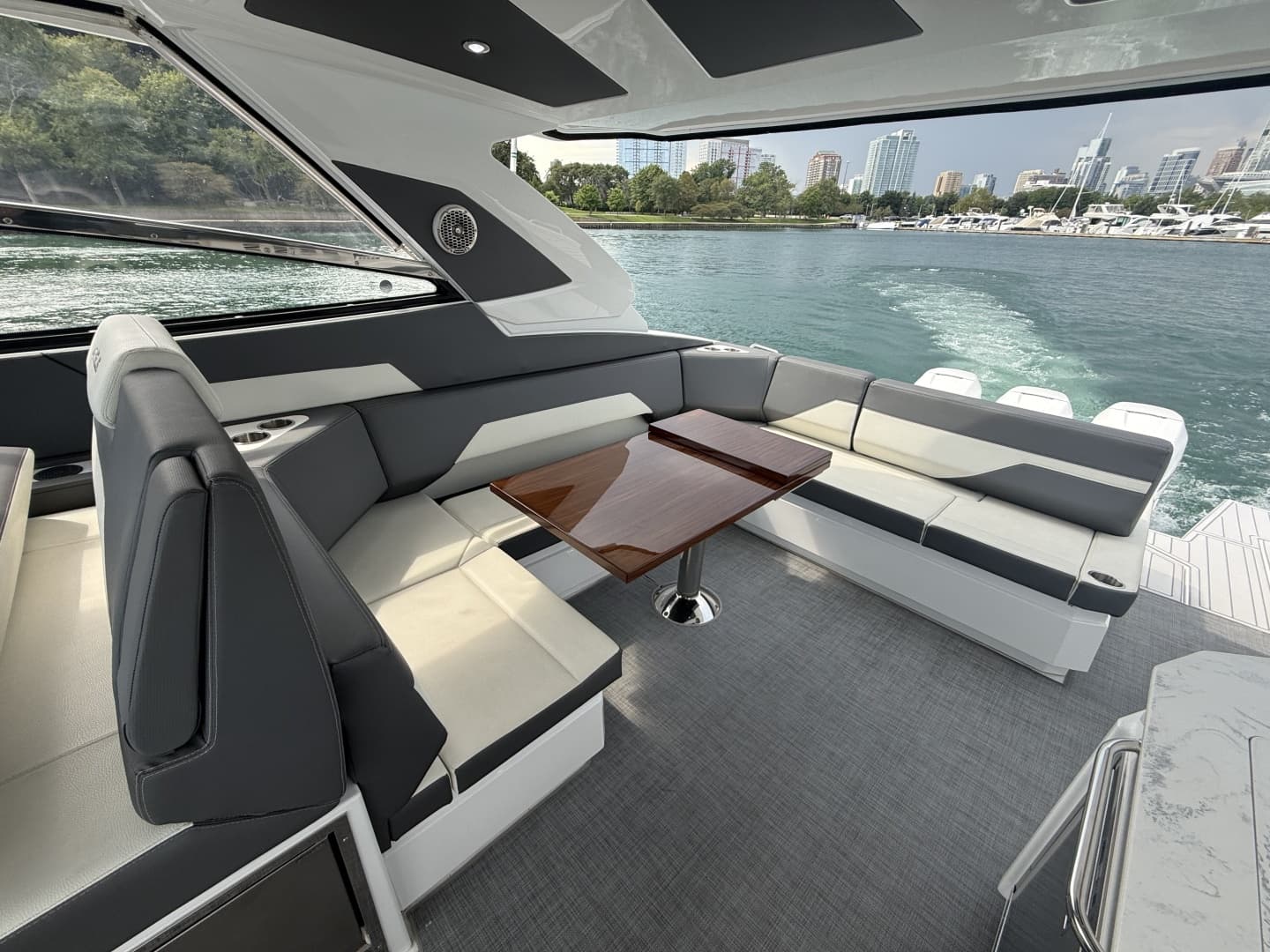 2021 Cruisers Yachts 42 GLS OB