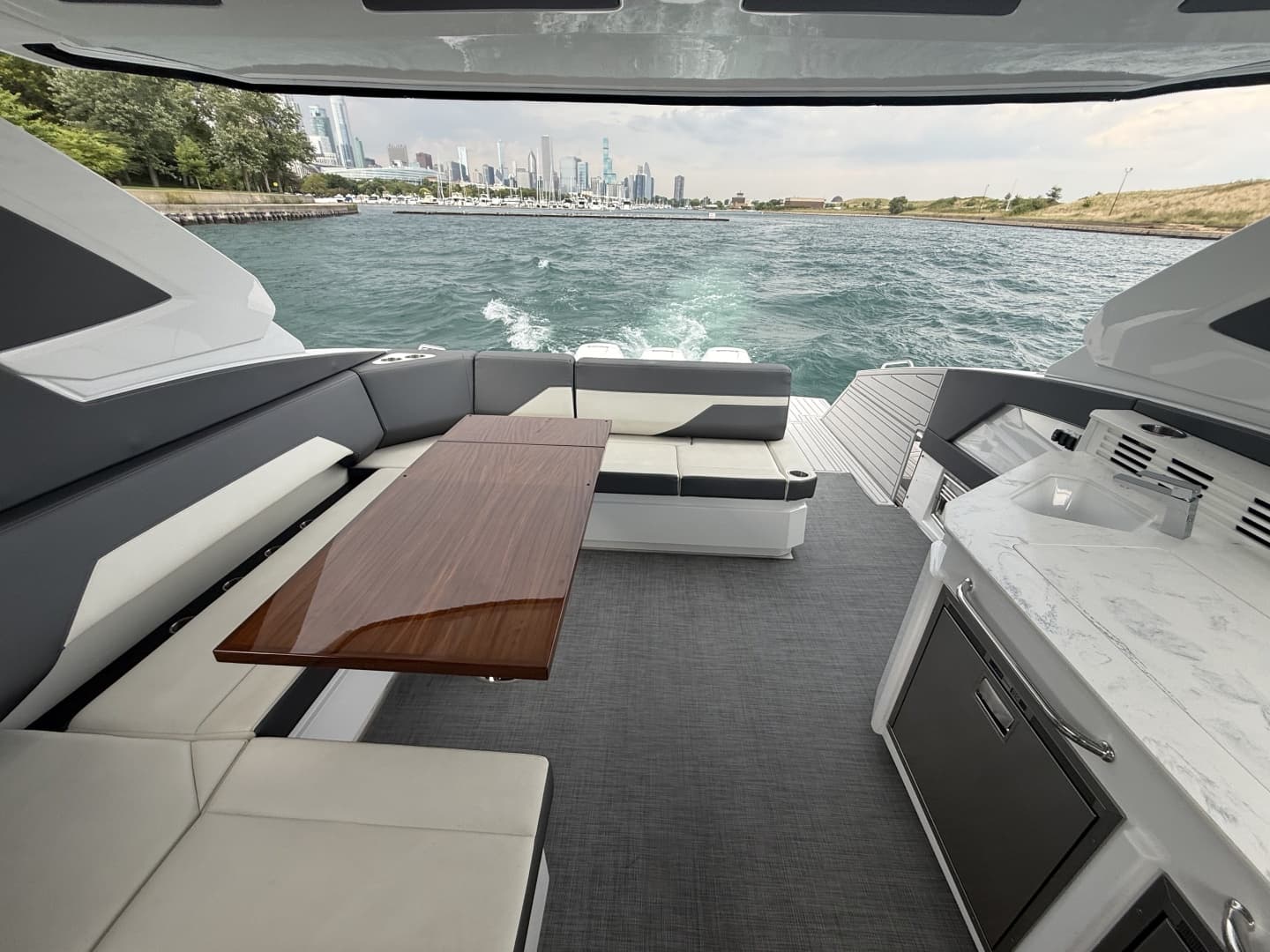 2021 Cruisers Yachts 42 GLS OB