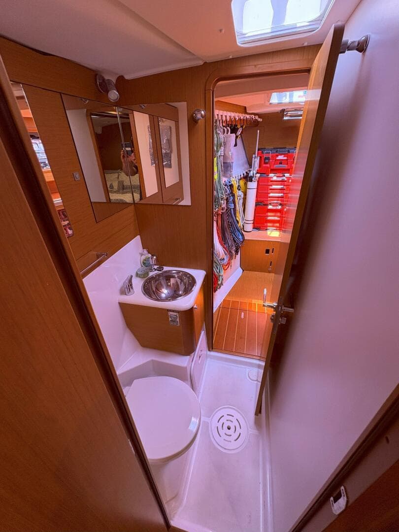 2012 Jeanneau Yacht 57